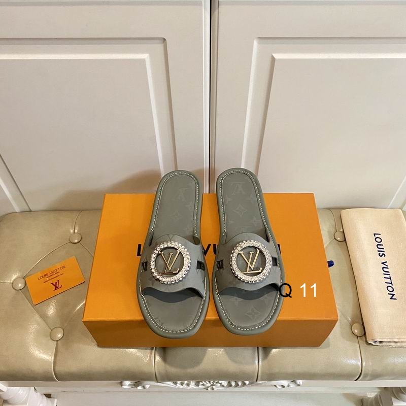 LV Men's Slippers 114